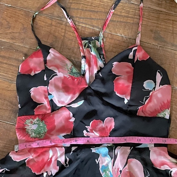 Layered Tank Top - Picture 3 of 6